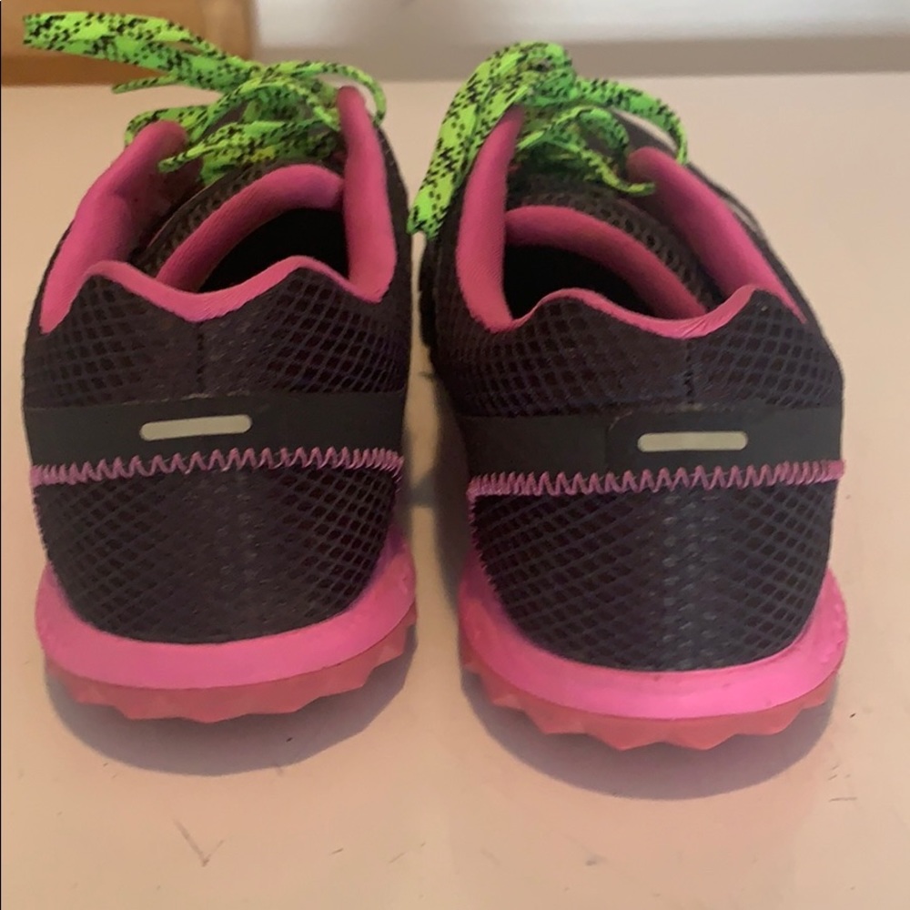 Sneakers - Picture 2 of 3